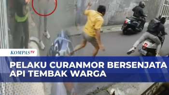 Terekam CCTV! Duel Warga Vs Pelaku Curanmor Bersenpi Di Jakarta Barat Berujung Penembakan