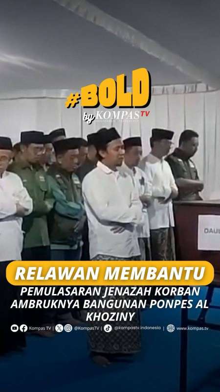 RELAWAN MEMBANTU PEMULASARAN JENAZAH KORBAN AMBRUKNYA BANGUNAN PONPES AL KHOZINY