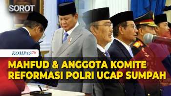Momen Mahfud MD Dan Anggota Komite Reformasi Polri Ucap Sumpah Di Depan Presiden Prabowo