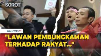 Teriakan Delpedro Dkk Saat Tiba Di PN Jakpus Jalani Sidang Perdana Kasus Dugaan Penghasutan Demo