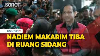 Disambut Tepuk Tangan! Nadiem Makarim Tiba Di Ruang Sidang Dakwaan Chromebook