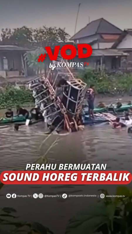 PERAHU BERMUATAN SOUND HOREG TERBALIK