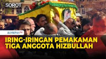 Iring-iringan Pemakaman Tiga Anggota Hizbullah yang Tewas Dalam Serangan Israel