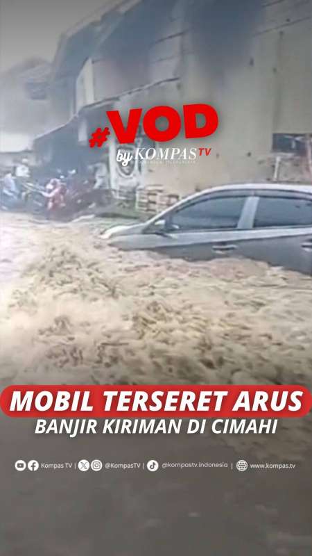 Mobil Terseret Arus Banjir Kiriman Di Cimahi 