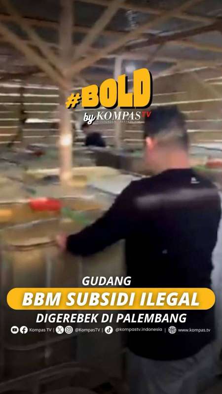 GUDANG BBM SUBSIDI ILEGAL DIGEREBEK DI PALEMBANG