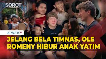 Kala Ole Romeny Main Rebana Hibur Anak-Anak Yatim Jelang Bela Timnas Di FIFA Matchday