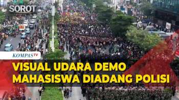 Padati Jalanan! Visual Udara Demo Mahasiswa Diblokade Aparat Menuju Bundaran HI