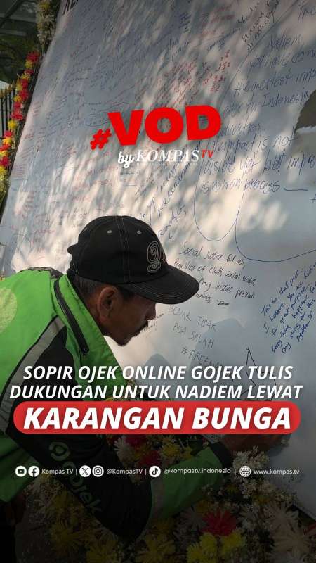 SOPIR OJEK ONLINE GOJEK TULIS DUKUNGAN UNTUK NADIEM LEWAT KARANGAN BUNGA