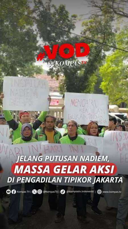 JELANG PUTUSAN NADIEM, MASSA GELAR AKSI DI PENGADILAN TIPIKOR JAKARTA