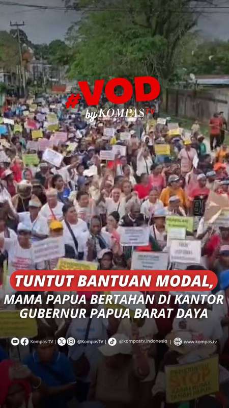 TUNTUT BANTUAN MODAL, MAMA PAPUA BERTAHAN DI KANTOR GUBERNUR PAPUA BARAT DAYA