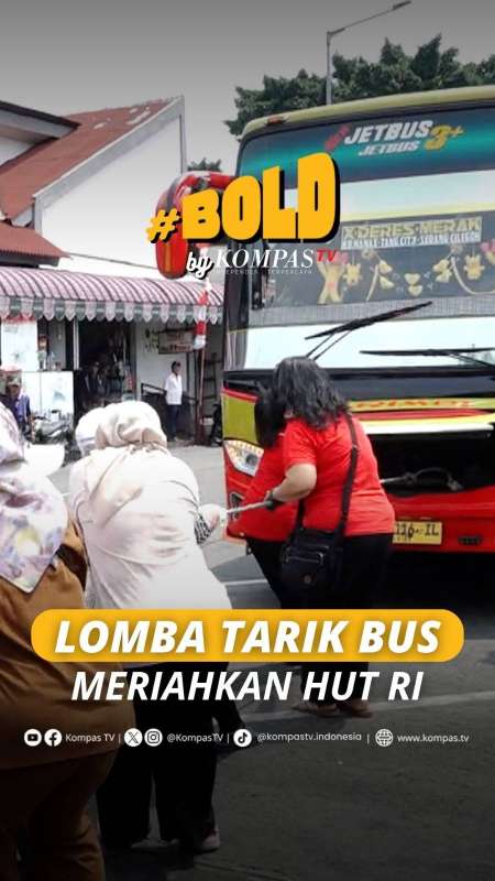  LOMBA TARIK BUS MERIAHKAN HUT RI