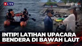 Unik! Mahasiswa Manado Persiapan Kibarkan Bendera Merah Putih Dari Bawah Laut