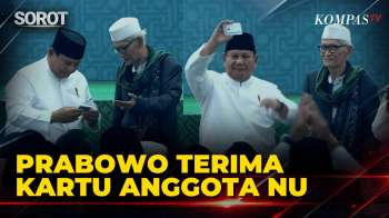 Momen Prabowo Terima Kartu Anggota NU Seumur Hidup, Diberikan Langsung Oleh Rais Aam