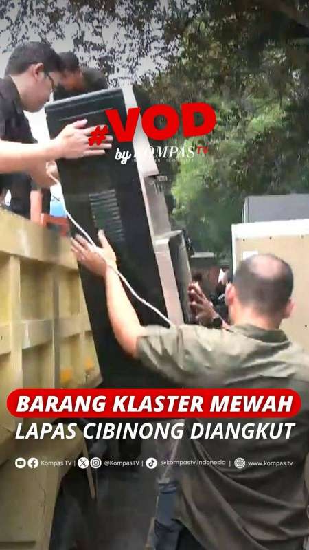 Petugas Angkut Barang-Barang Dari Klaster Mewah Lapas Cibinong Usai Disidak DPR
