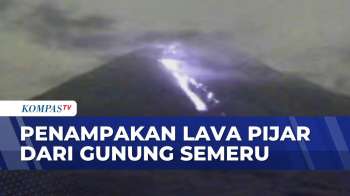 Penampakan Gunung Semeru Muntahkan Lava Pijar, Jarak Luncur 2 KM Ke Arah Tenggara | KOMPAS SIANG