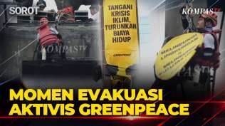 momen-evakuasi-aktivis-greenpeace-usai-bentangkan-spanduk-di-patung-selamat-datang-bundaran-hi