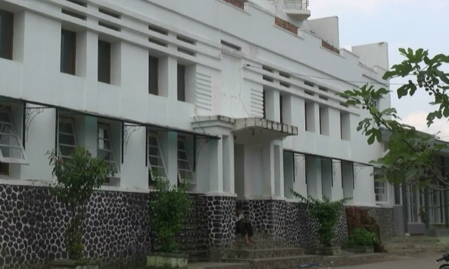 Bangunan Masjid Kental dengan Nuansa Art Deco