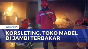 Ruko Mebel Di Jambi Terbakar, 4 Unit Mobil Damkar Diterjunkan Ke Lokasi | BERUT