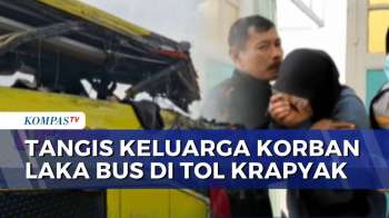 Pilu! 4 Kerabatnya Tewas, Keluarga Korban Laka Bus Tol Krapyak Menangis Histeris Di Posko