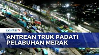 Padat! Begini Pantauan Udara Antrean Truk Di Pelabuhan Merak Pada Sabtu (27/12/2025) Malam