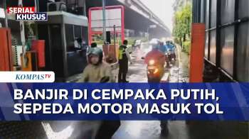BREAKING NEWS - Hujan Seharian: Jakarta Banjir Lagi, Sepeda Motor Paksa Masuk Tol Pulomas
