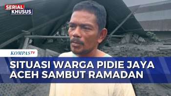 Sambut Ramadan, Warga Pidie Jaya Aceh Masih Berjuang Bersihkan Rumah Dari Lumpur Banjir