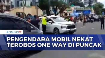 Nekat Terobos One Way Puncak, Pengemudi Mobil Adu Argumen Dengan Polisi Di Simpang Gadog