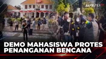 Mahasiswa Demo Di Gedung Negara Grahadi Surabaya, Protes Lambatnya Penanganan Bencana Dan Karhutla