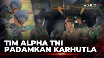 Tim Alpha TNI Terjun Dari Udara Padamkan Karhutla Di Taman Nasional Way Kambas | KOMPAS PETANG