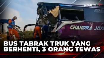 Bus Pariwisata Tabrak Truk Di Tol Solo-Ngawi, 3 Orang Tewas Dan 18 Luka | KOMPAS SIANG