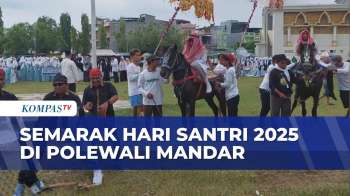 Pawai Hari Santri Di Polewali Mandar Sulbar Dimeriahkan Tarian Kuda Pattudu Dan Musik Rebana