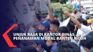aksi-unjuk-rasa-di-kantor-dinas-penanaman-modal-banten-berakhir-ricuh