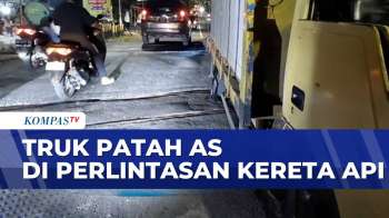 Truk Bermuatan Bata Patah As Di Perlintasan KA Sukosari Madiun, Perjalanan Kereta Terganggu
