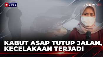 Jarak Pandang Terbatas! Kabut Asap Banjarbaru Tutup Jalan, Minibus Tabrak Truk | KOMPAS PAGI