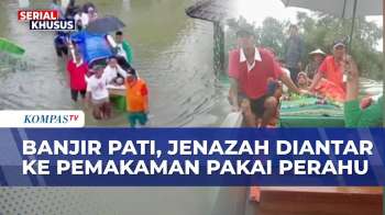 Banjir 1 Meter Rendam Sejumlah Titik Di Pati, Jenazah Terpaksa Diantar Ke Pemakaman Naik Perahu