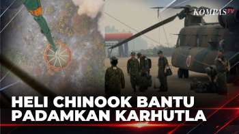 Visual Heli Chinook Jepang Saat Bantu Pemadaman Karhutla | KOMPAS SIANG