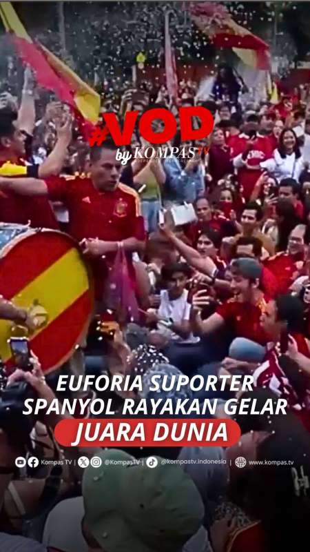 EUFORIA SUPORTER SPANYOL RAYAKAN GELAR JUARA DUNIA 