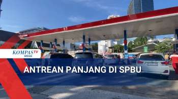 Stok BBM Terbatas, Warga Rela Antre