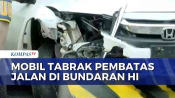 Ringsek! Mobil Sedan Tabrak Pembatas Jalan Di Bundaran HI Usai Rayakan Tahun Baru | KOMPAS PETANG