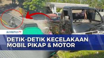 Detik-Detik Pengendara Motor Tertabrak Mobil Pikap Terekam CCTV, 1 Orang Tewas | KOMPAS PETANG