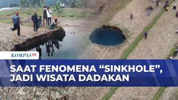 Fenomena Sinkhole Di Limapuluh Kota Sumbar Jadi Wisata Dadakan, Air Dipercaya Bisa Mengobati