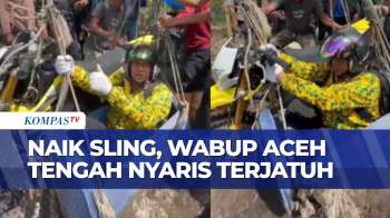 Wakil Bupati Aceh Tengah Nyaris Terjatuh Saat Seberangi Sungai Pakai Sling