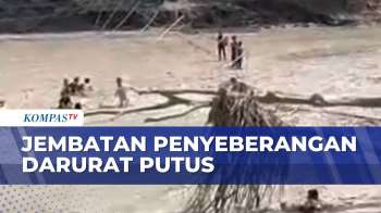 Jembatan Penyeberangan Darurat Di Aceh Putus, Warga & Relawan Jatuh Ke Sungai | KOMPAS MALAM