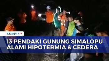 Dramatis! Tim SAR Evakuasi 13 Pendaki di Gunung Simalopu yang Alami Hipotermia dan Cedera