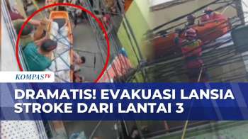 Dramatis! Aksi Damkar Evakuasi Lansia Stroke dari Lantai Tiga Rumah di Penjaringan | KOMPAS PETANG
