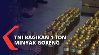 bekerja-sama-dengan-20-koramil-tni-bagikan-1-ton-minyak-goreng-di-pekalongan-jateng