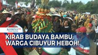 kirab-budaya-bambu-upaya-cibuyur-sejahterakan-warga