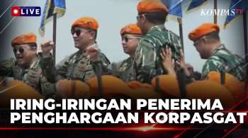 BREAKING NEWS -  Momen Iring-Iringan Usai Penerima Penghargaan Korpasgat TNI AU