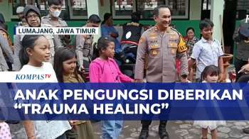 Erupsi Semeru, Polisi Berikan Trauma Healing Ke Anak-Anak Di Pengungsian | KOMPAS SIANG