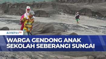 Dampak Banjir Lahar Semeru, Warga Lumajang Harus Gendong Anak Sekolah Seberangi Sungai | SAPA PAGI